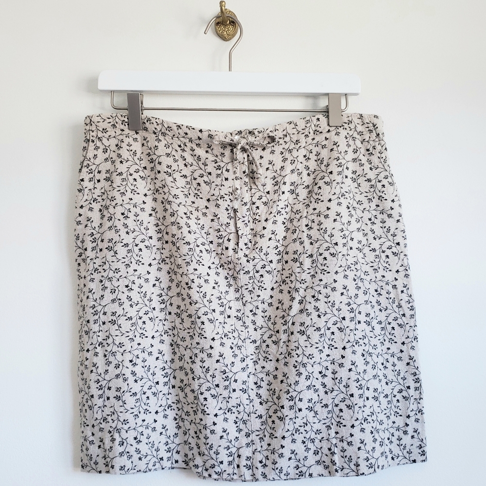 Vintage Floral Linen Mini Skirt Beige Black Pockets EUC Petite Small